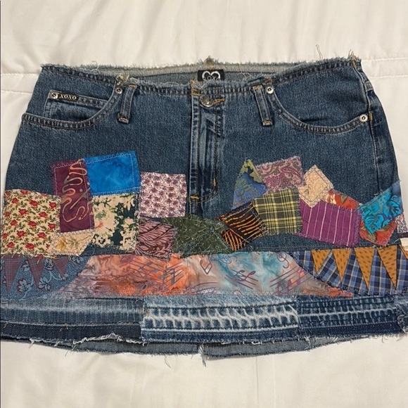 XOXO Dresses & Skirts - XOXO Boho Upcycled Denim Jean Patchwork Skirt with Vintage 80’s Material Sz 9/10